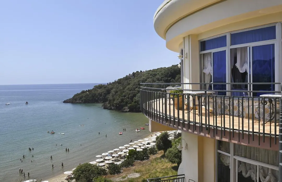 Summit Hotel-1